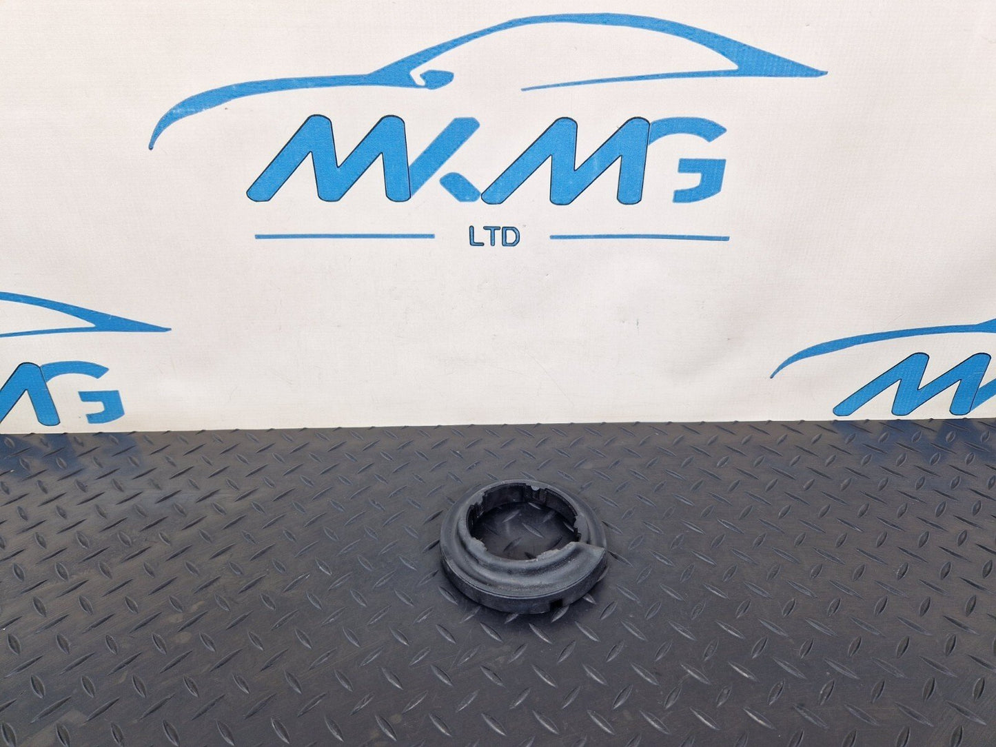 14-21 MERCEDES BENZ C200 W205 COIL SPRING SHIM A2053220184