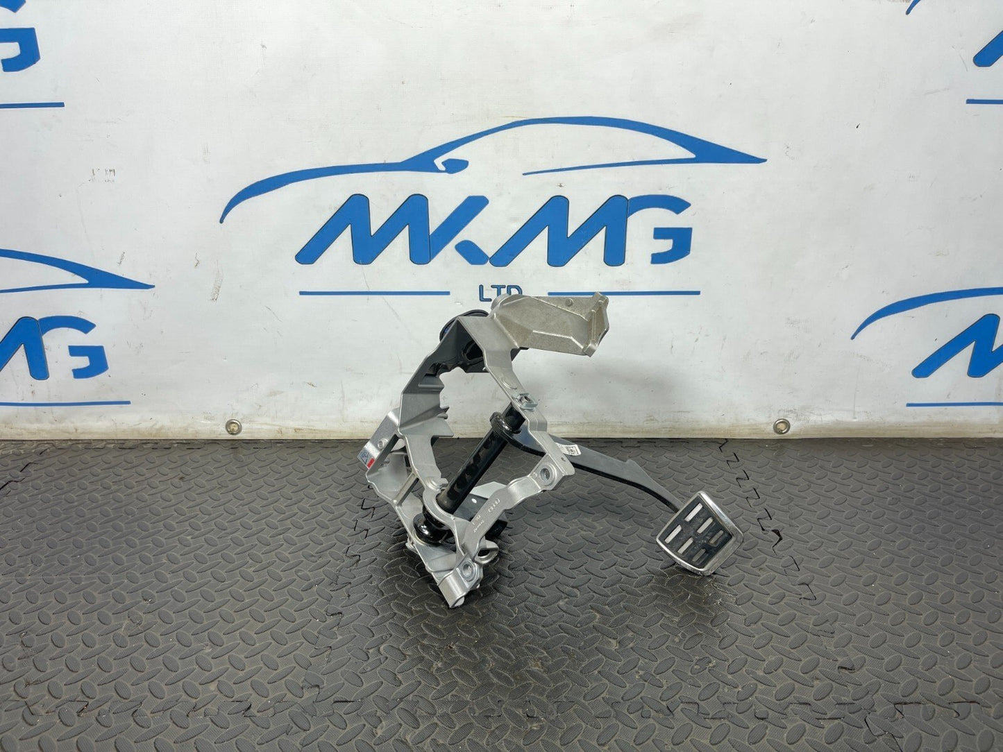 16-19 AUDI A4 B9 BRAKE PEDAL ASSEMBLY 8W2723140A