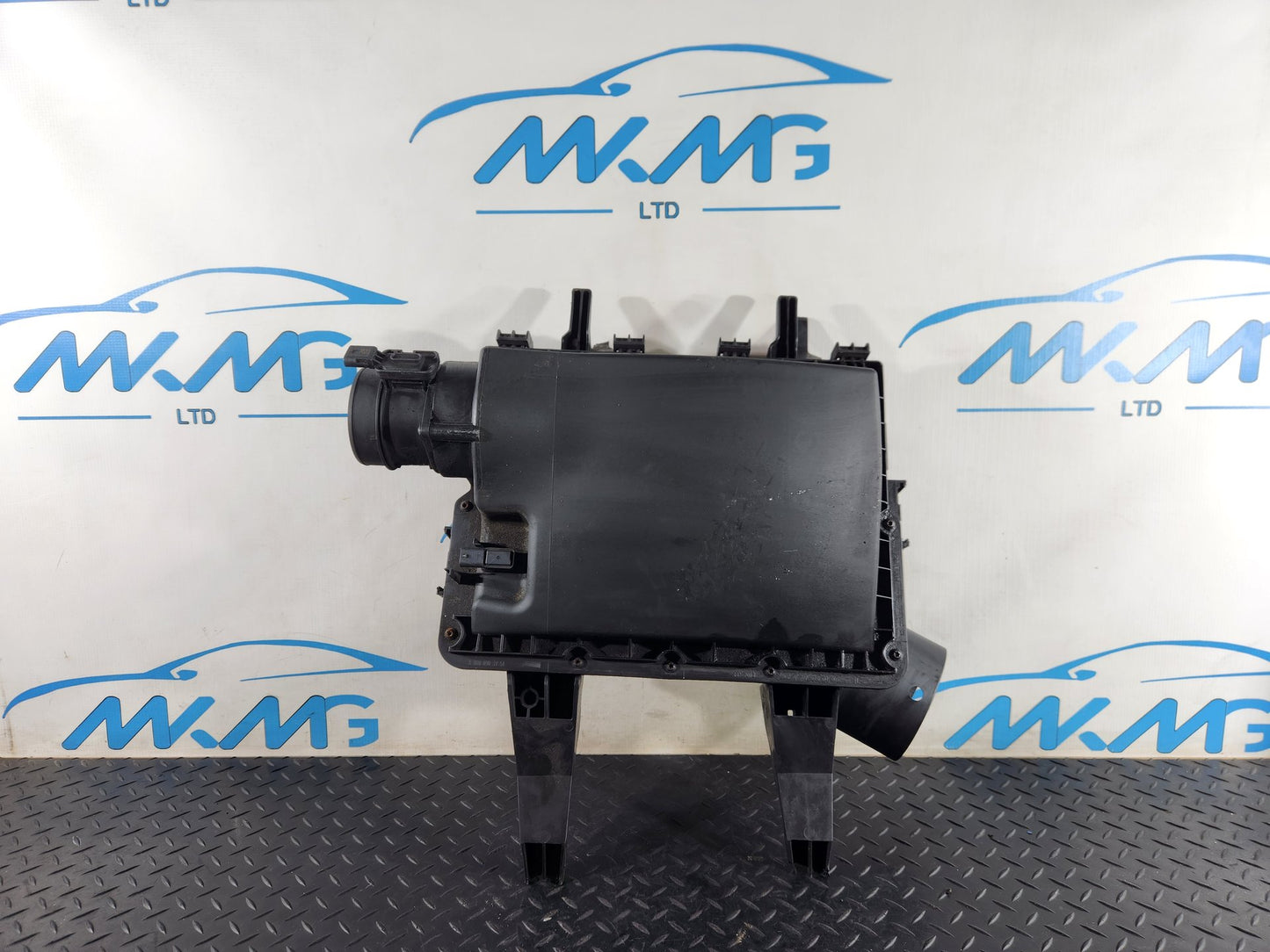 Mercedes-Benz Sprinter W907 Air Filter Box Housing A9075280000