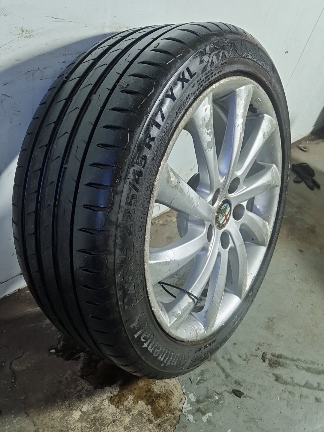 Alfa Romeo Giulietta MK3 17" Alloy Wheel with Tyre ~5mm 225/45/17 156093270