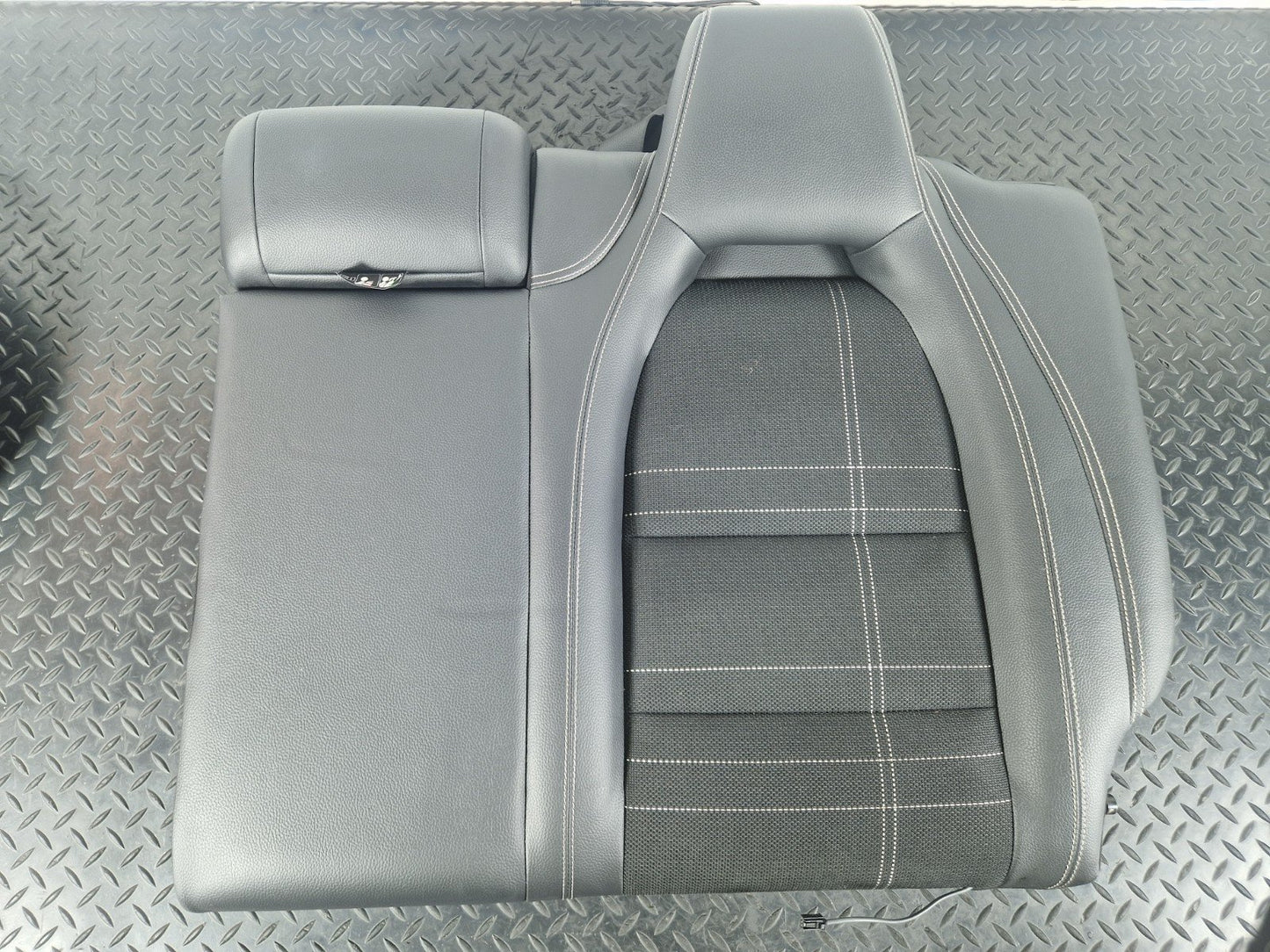13-19 MERCEDES BENZ CLA C117 GENUINE REAR LEFT N/S BACKREST HALF LEATHER SEAT