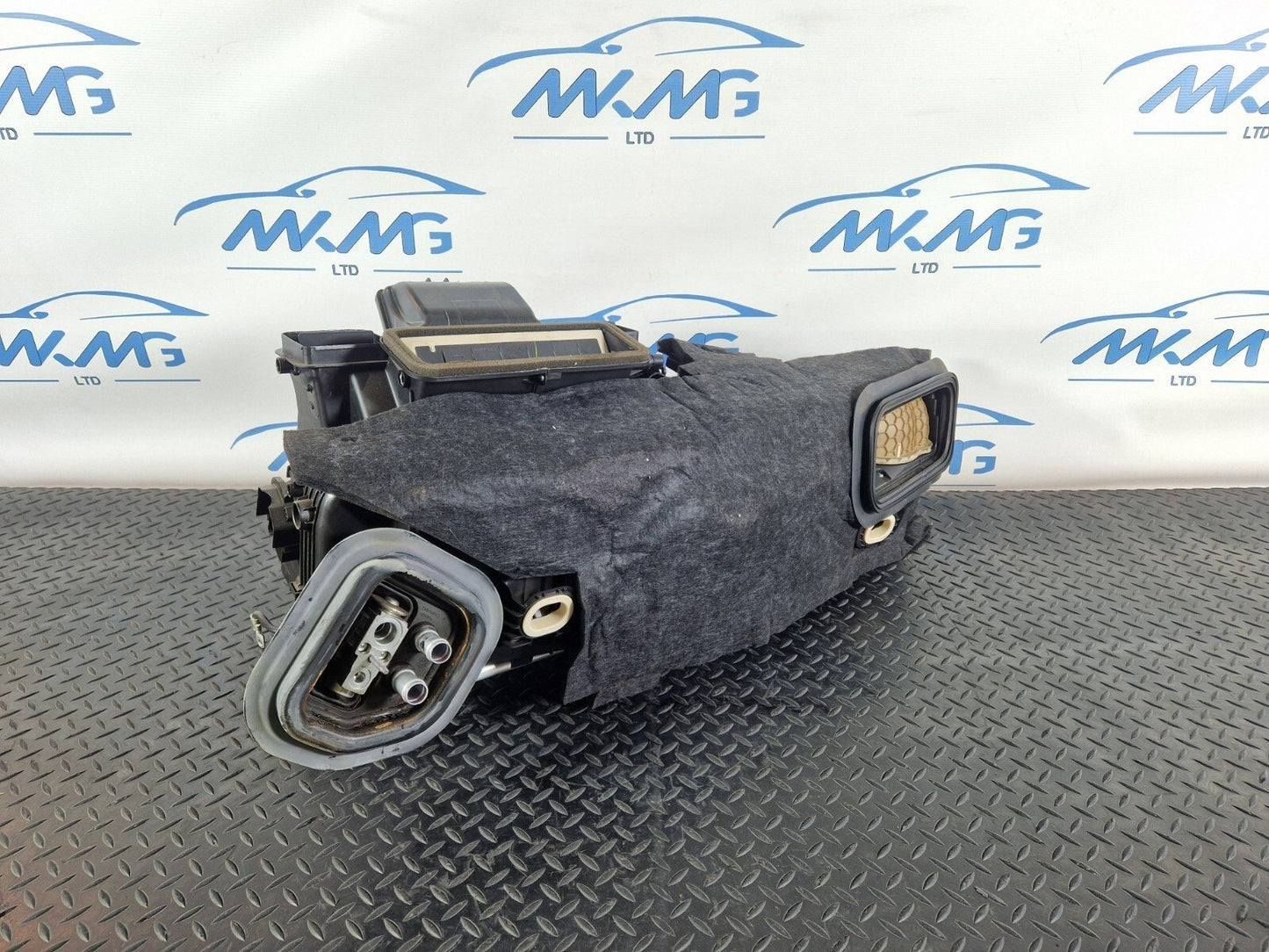 14-21 MERCEDES BENZ C300h W205 GENUINE HEATER MATRIX/RADIATOR/CORE A2229004015