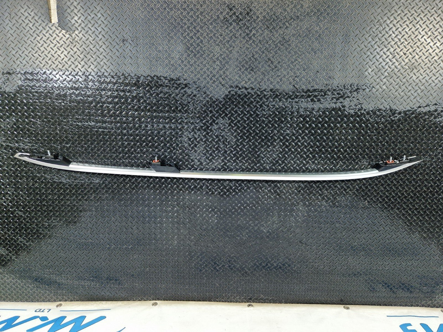 11-19 MERCEDES BENZ ML W166 GENUINE ROOF RACK RAIL A1668900493