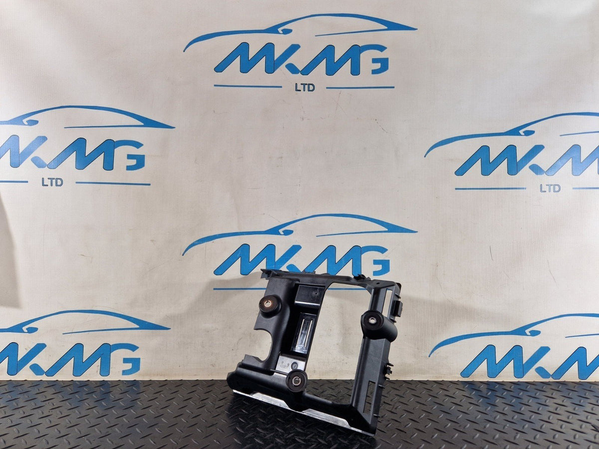 Audi Q7 4M engine control unit bracket holder 4M0907650B