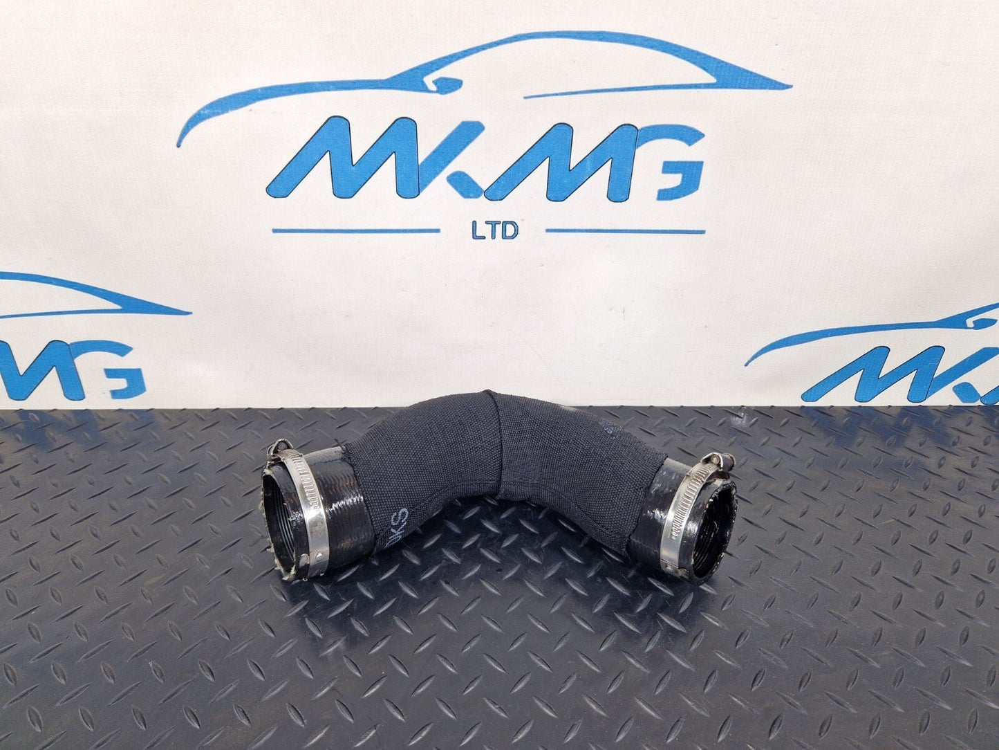 10-18 AUDI A7 4G S-LINE INTERCOOLER PIPE 4G0145737AG