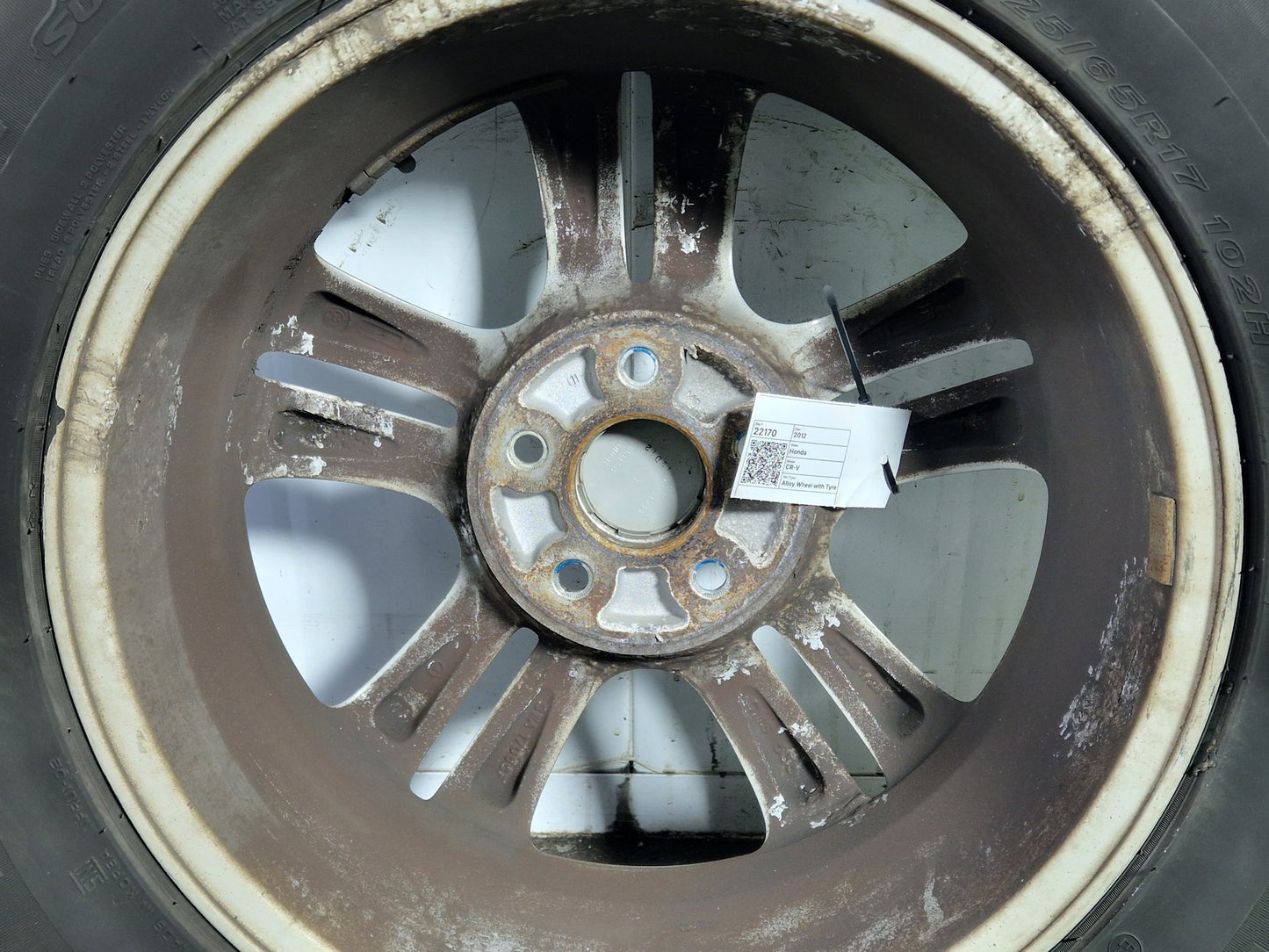 Honda CR-V MK3 FL (RE58) 17" Alloy Wheel with Tyre ~6mm 225/65/17
