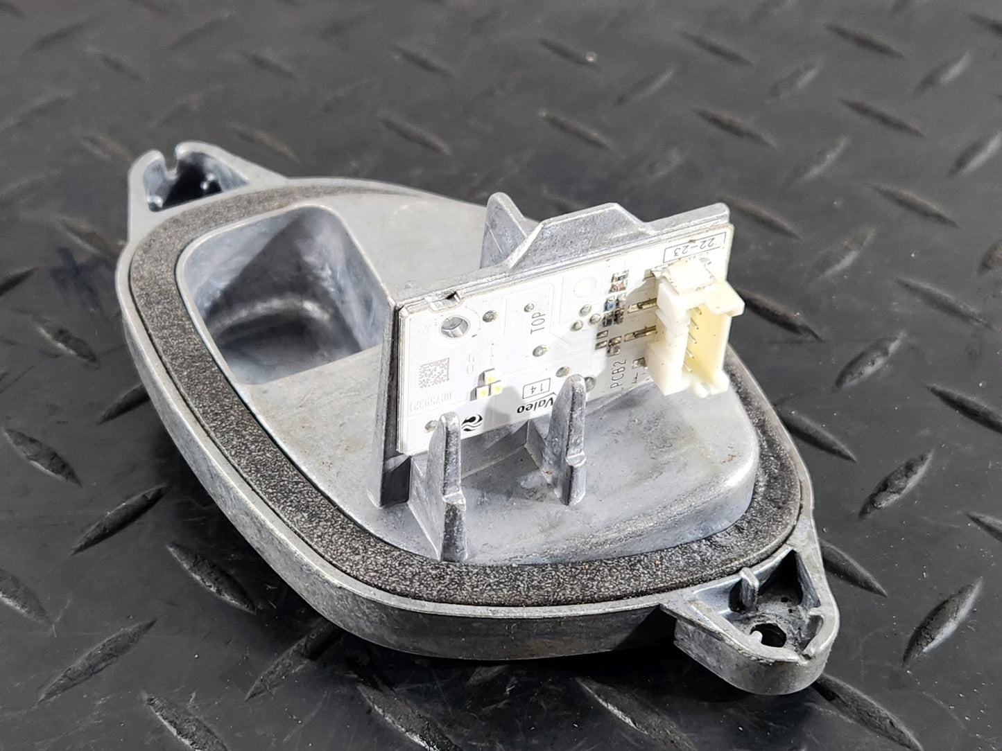BMW 118i F40 Hatchback Right Side Light Control Unit Genuine B105161-F