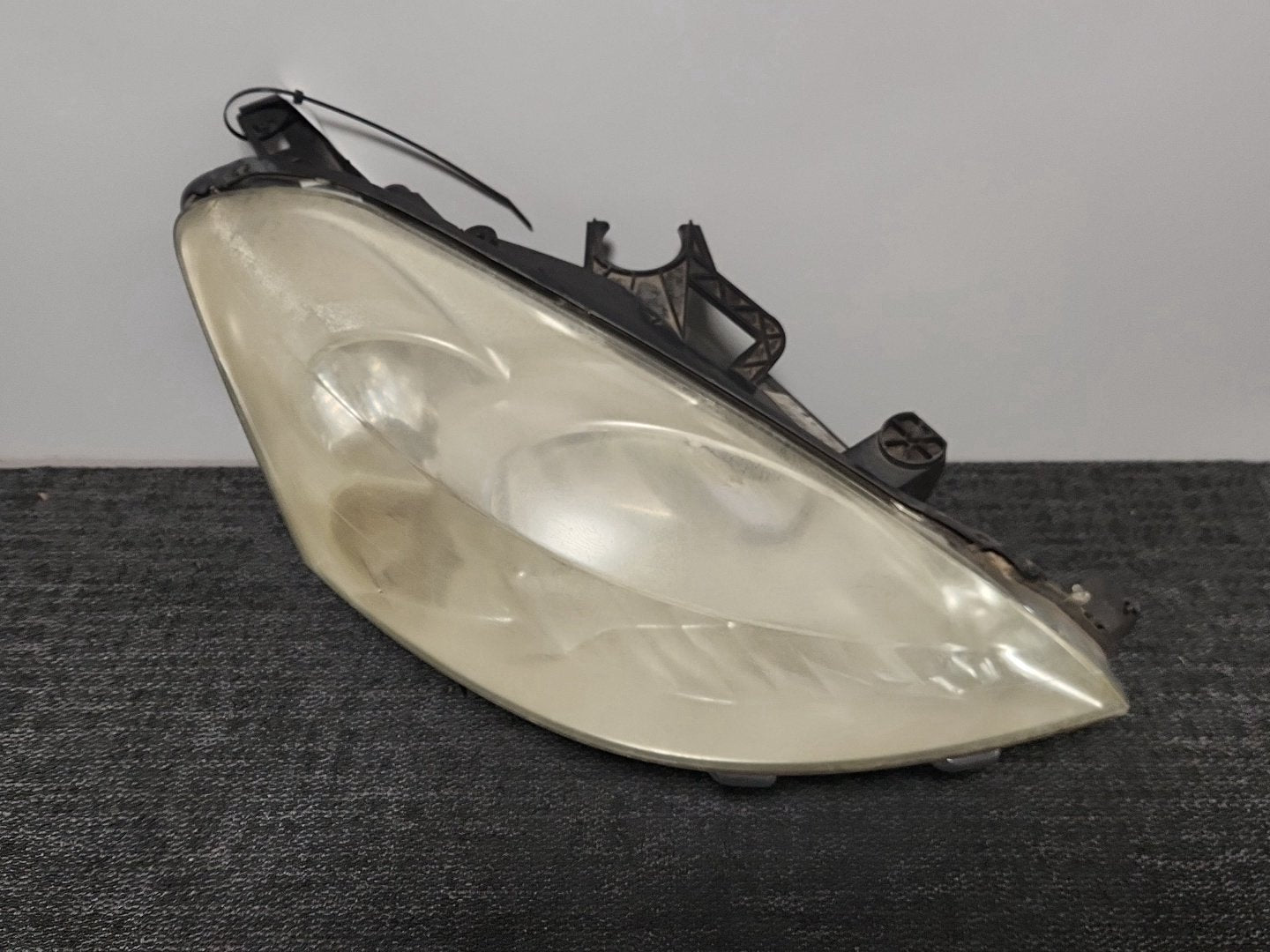 Peugeot Partner MK2 (PH1) (B9) Van Derived Car Front Right Headlight 9682829580