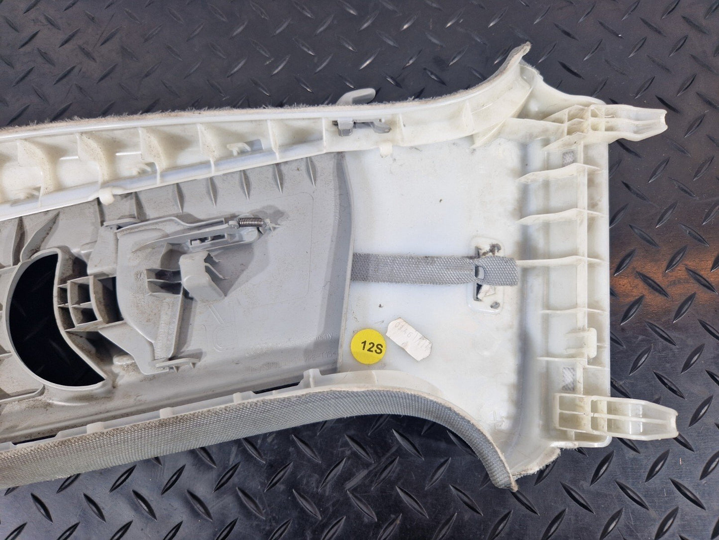 16-19 AUDI A4 B9 GENUINE RIGHT DRIVER SIDE B-PILLAR TRIM COVER 8W0867244