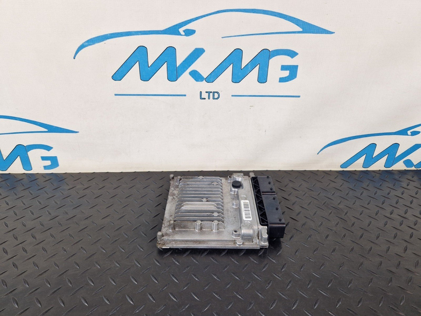 12-18 MERCEDES BENZ B-CLASS W246 GENUINE ENGINE CONTROL MODULE ECU A6519007600