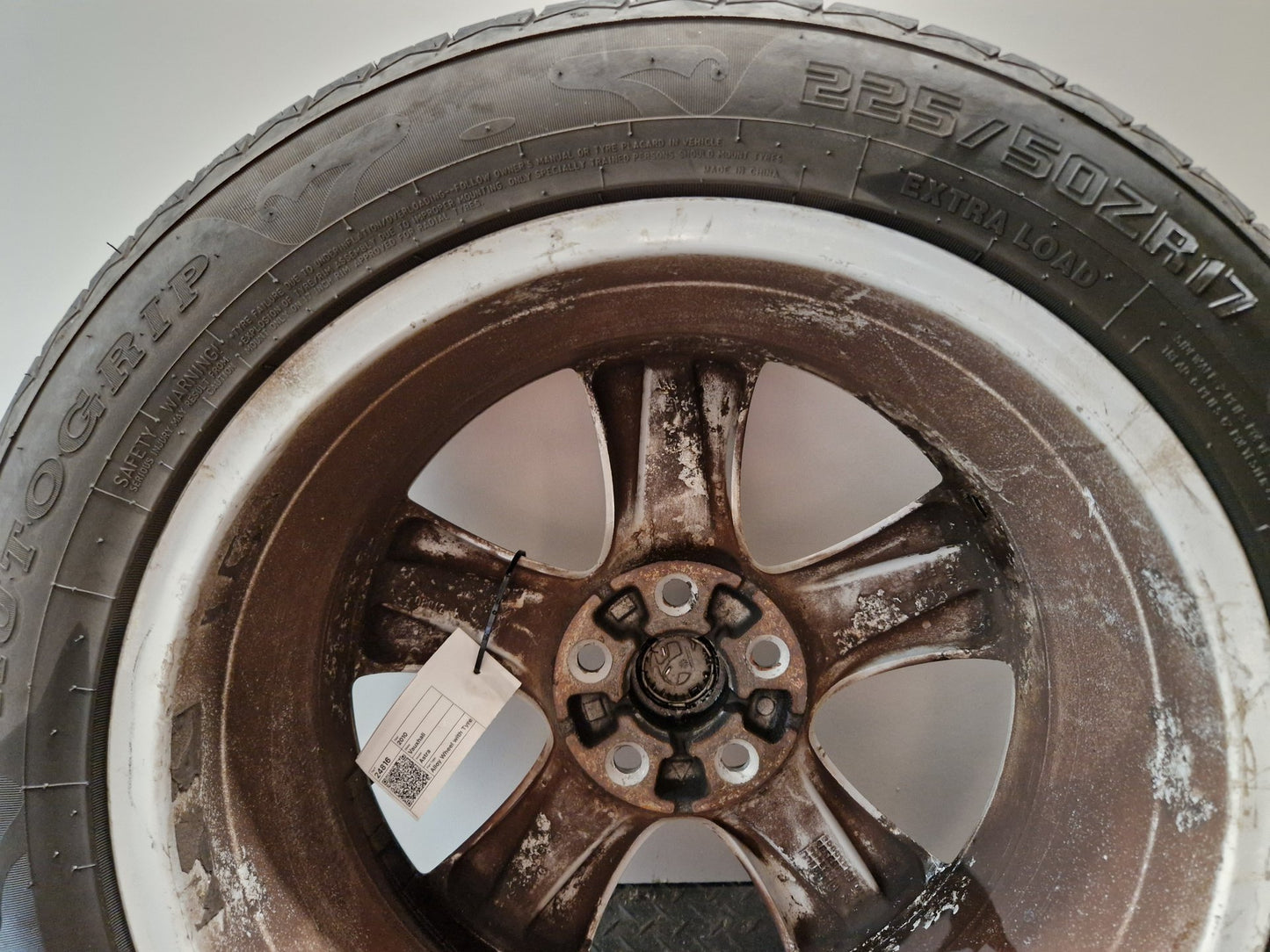 Vauxhall Astra MK6 (J) (A3400) 17" Alloy Wheel with Tyre 225/50/17 ~5mm