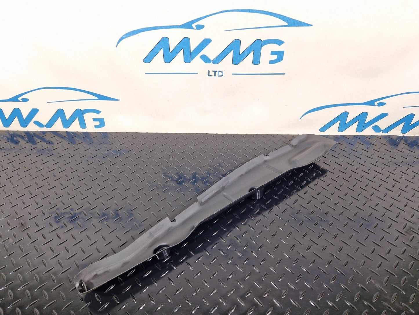 16-19 AUDI A4 AVANT B9 S-LINE GENUINE FRONT LEFT SIDE WING FENDER COVER 8W082111