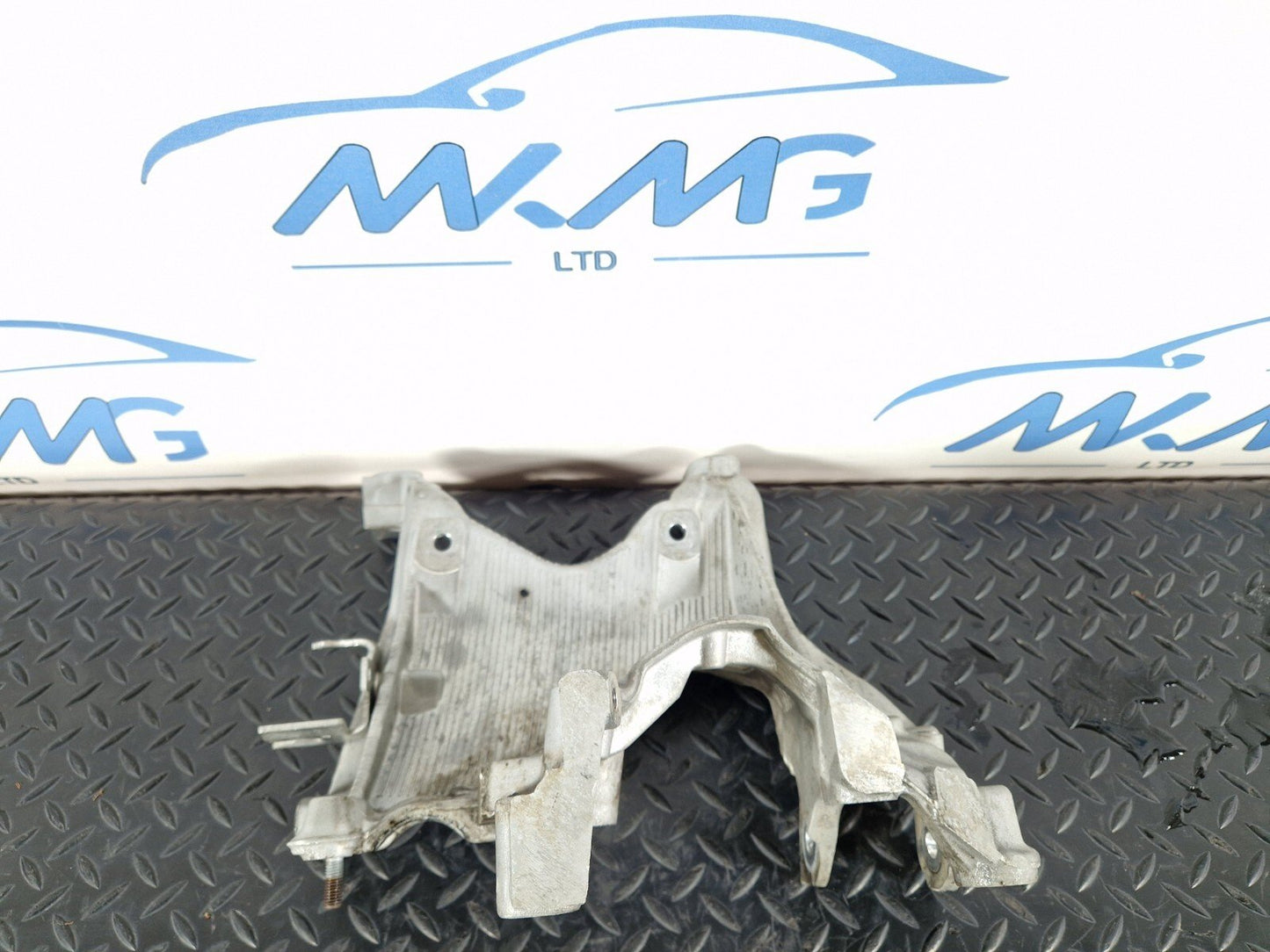 16-24 AUDI A5 F5 COUPE FRONT RIGHT O/S/F GENUINE SUBFRAME BRACKET 8W0399296E