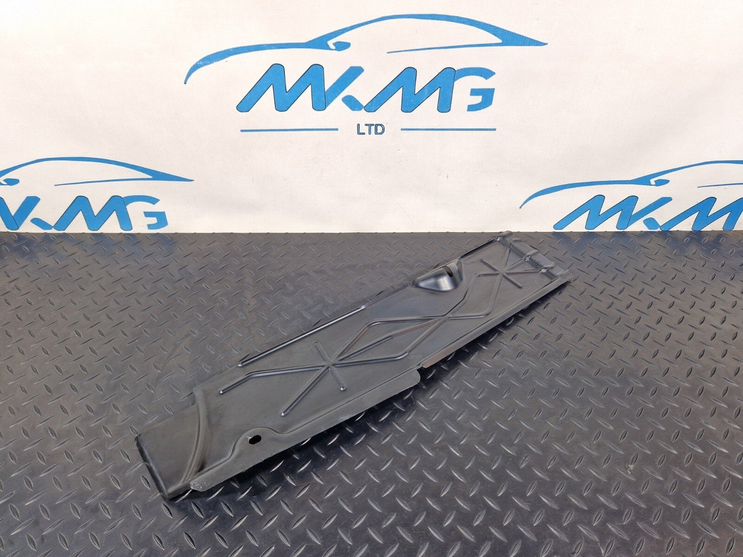18+ MERCEDES BENZ SPRINTER W907 TRANSMISSION TUNNEL CABLE DUCT COVER A9065460564