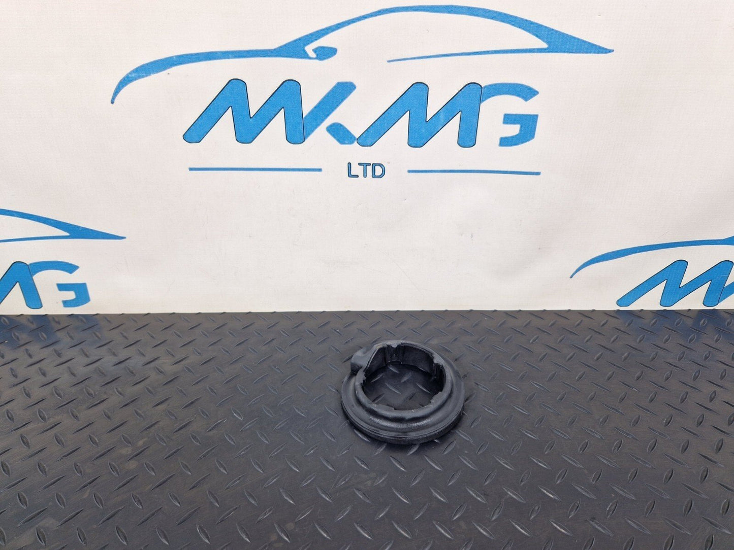 14-21 MERCEDES BENZ C200 W205 COIL SPRING SHIM A2053220184