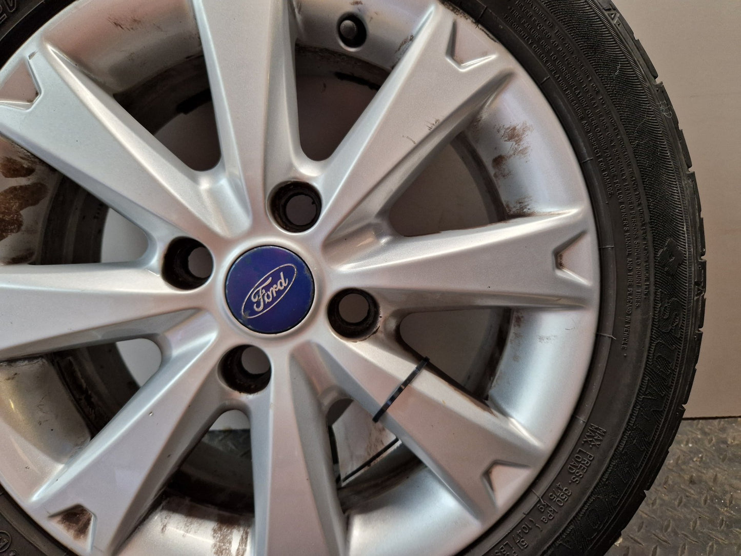 Ford Fiesta MK7 15" Alloy Wheel with Tyre 195/50/15 ~3mm 8V21-1007-GA
