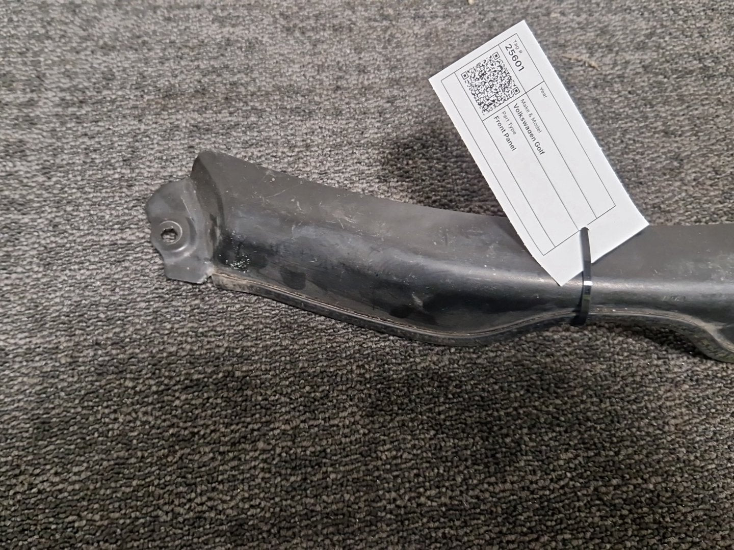 Volkswagen Golf MK7 Genuine Front Slam Panel Cover 5G0805275C 5G0806239C