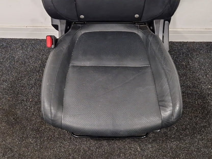 Mitsubishi Outlander PHEV MK3 (RE1) (GG2W) SUV Front Left N/S Passenger Seat