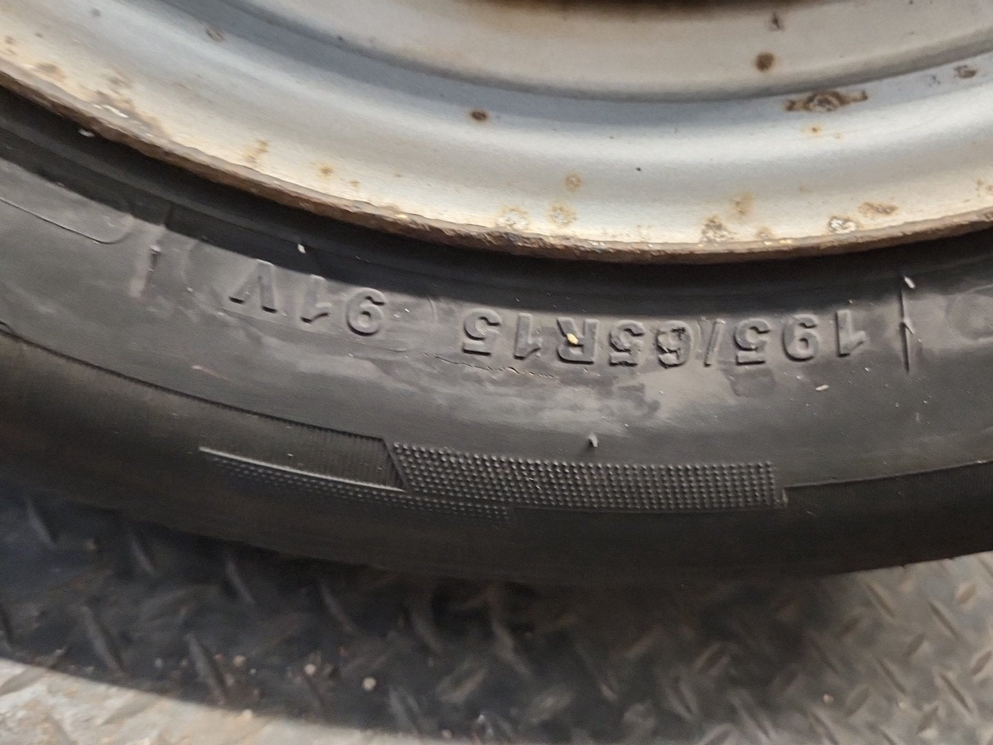 Mercedes-Benz Citan W415 Cargo Van 15" Steel Wheel with Tyre 195/65/15 ~3mm