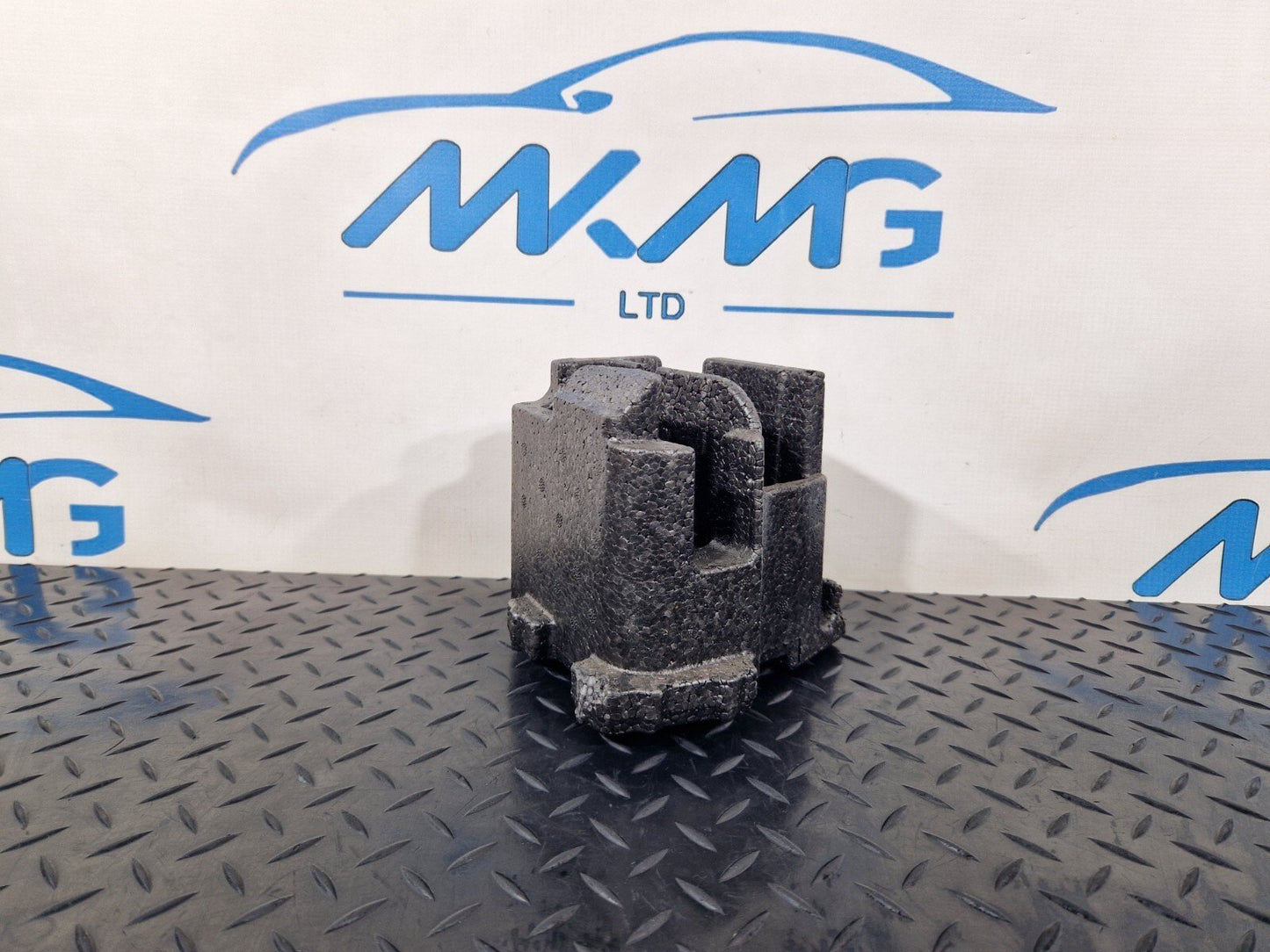 BMW 2 SERIES GRAN TOURER F45 F46 TRUNK FLOOR SUPPORT FOAM BRACKET 7360958