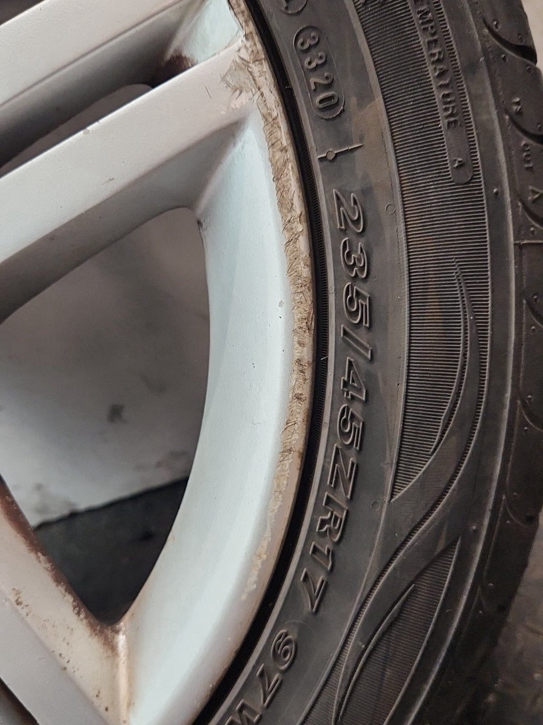 Audi A4 B7 17" Alloy Wheel with Tyre 235/45/17 ~5mm 8E0601025AS