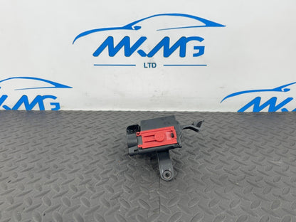 16-19 AUDI A4 B9 AVANT GENUINE POSITIVE BATTERY POWER DISTRIBUTION BOX CONNECTOR