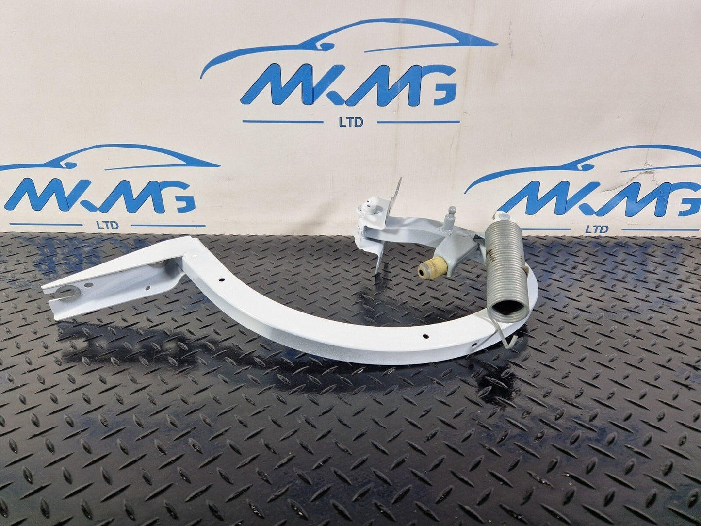 16-23 AUDI S5 COUPE GENUINE REAR TAILGATE BOOTLID HINGE RIGHT SIDE 8W6827302