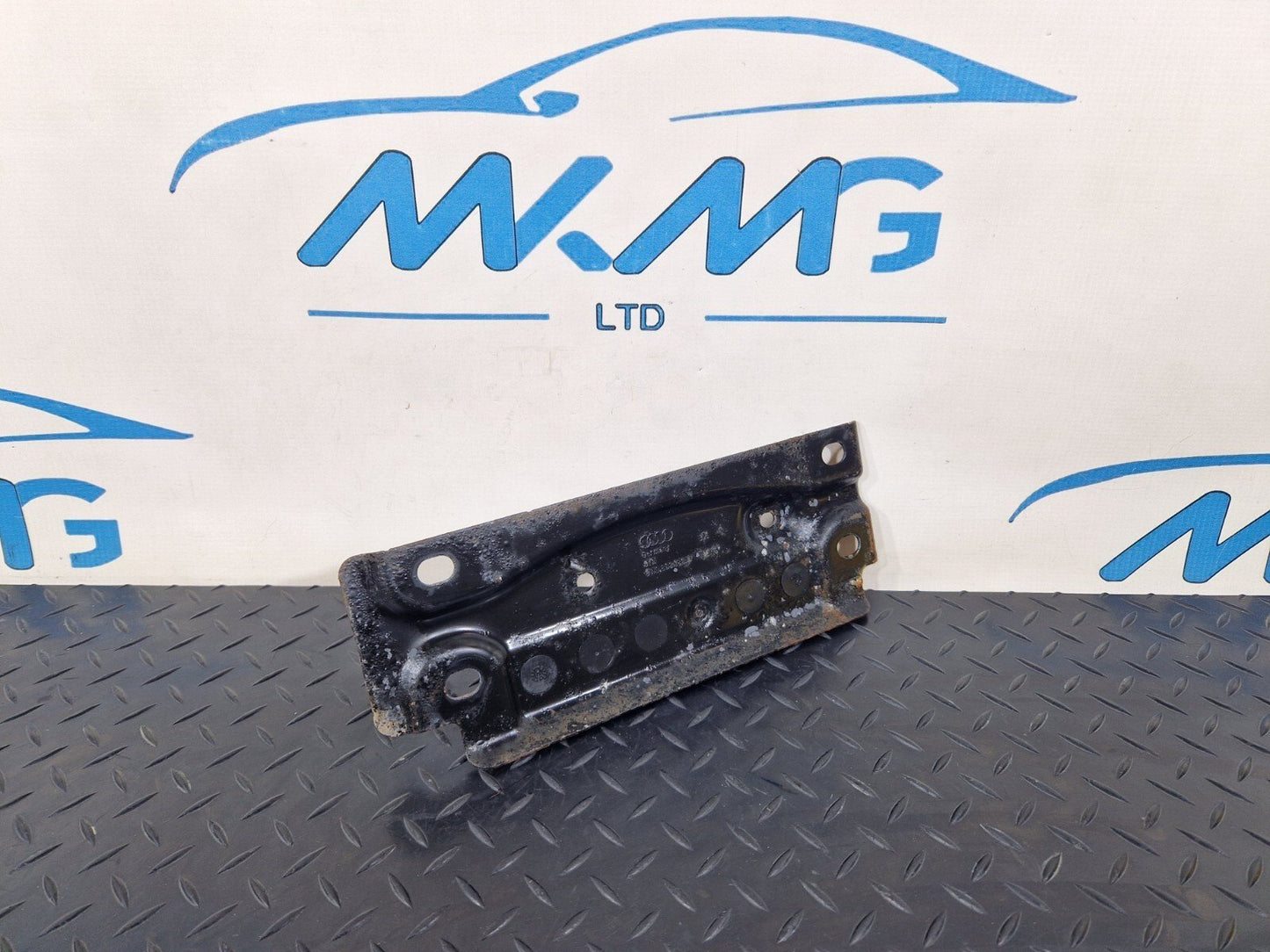 16-19 AUDI A4 B9 GENUINE MUFFLER MOUNT BRACKET PLATE 8W0803183A