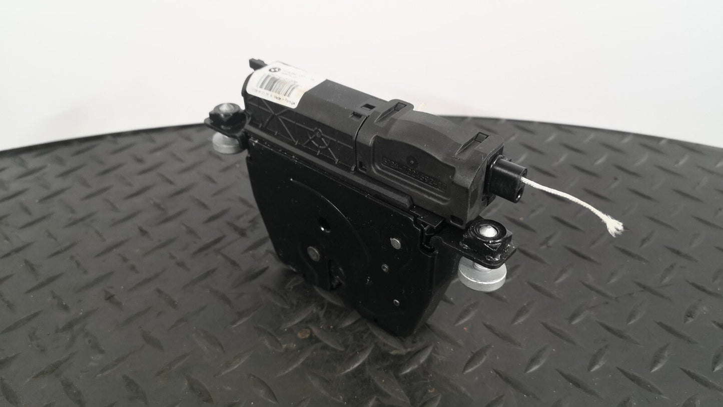 16-19 AUDI A4 B9 S-LINE SALOON GENUINE TAILGATE LOCK MECHANISM OEM 3G0827503A