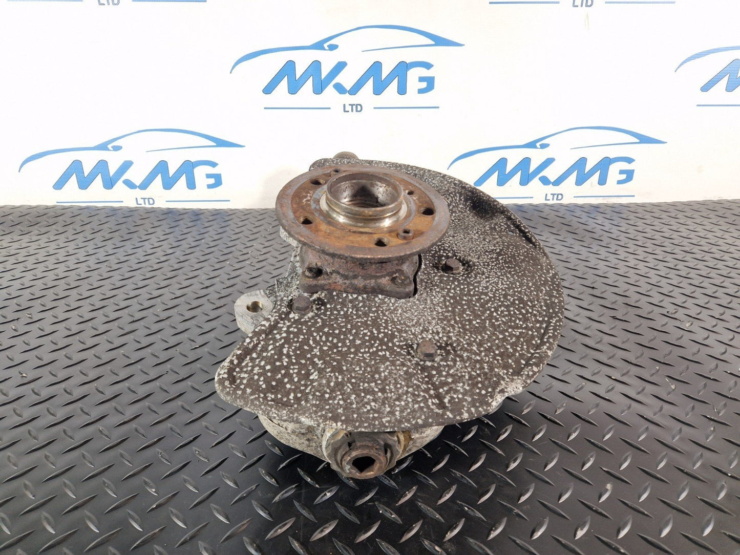 11-19 MERCEDES BENZ ML W166 FRONT RIGHT O/S WHEEL HUB & BEARING A1663301020