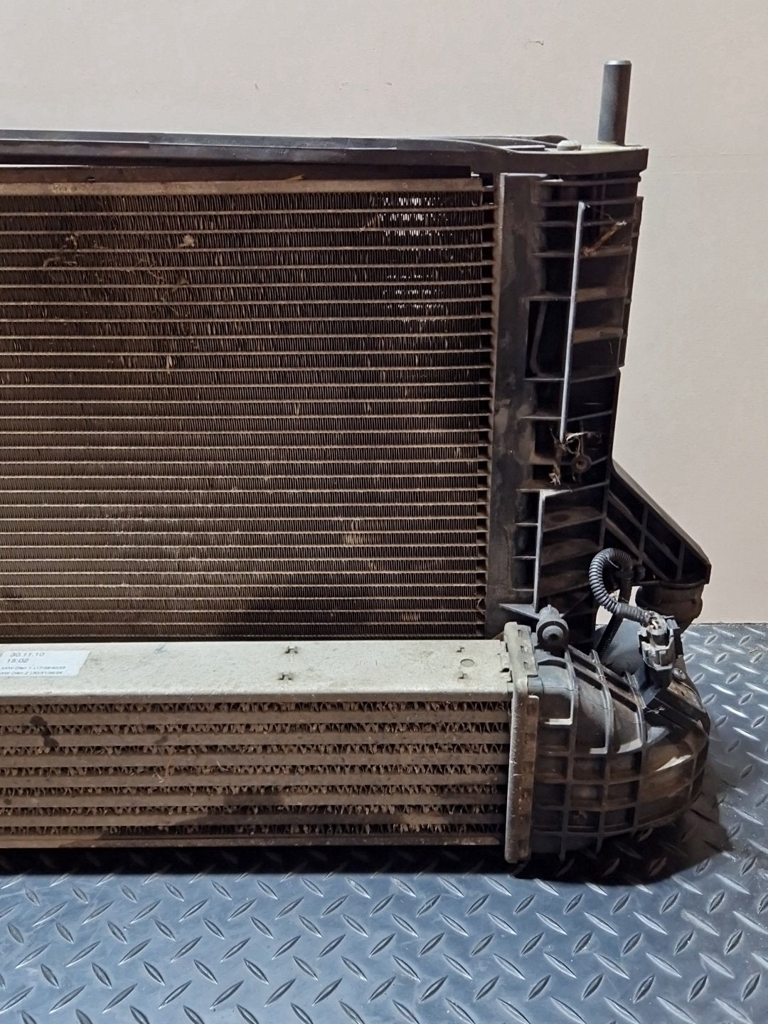 Volvo C30 2.0LL Diesel kw D5204T5 Genuine Engine Cooling Radiator 3M51-8005-DB