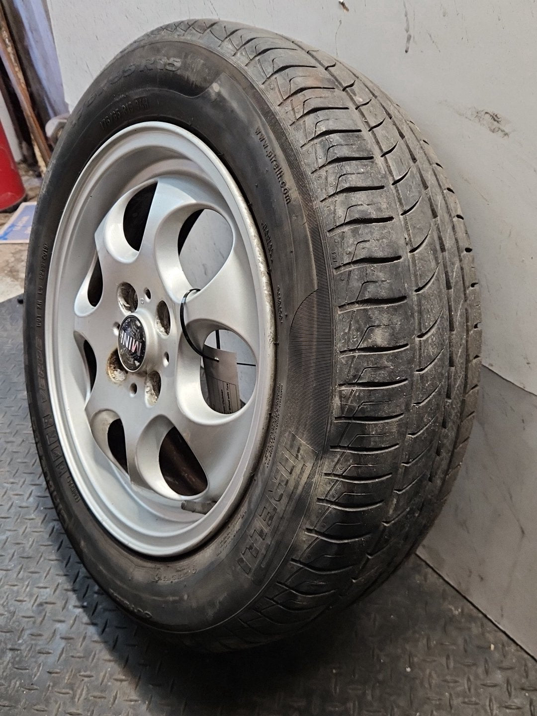 2012 Mini Cooper Clubman R55 15" Alloy Wheel with Tyre 175/65/15 ~6mm 1512458