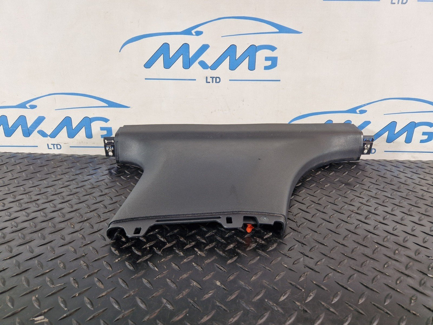 19-ON MERCEDES BENZ B CLASS W247 OEM RIGHT B PILLAR TRIM A2476903402