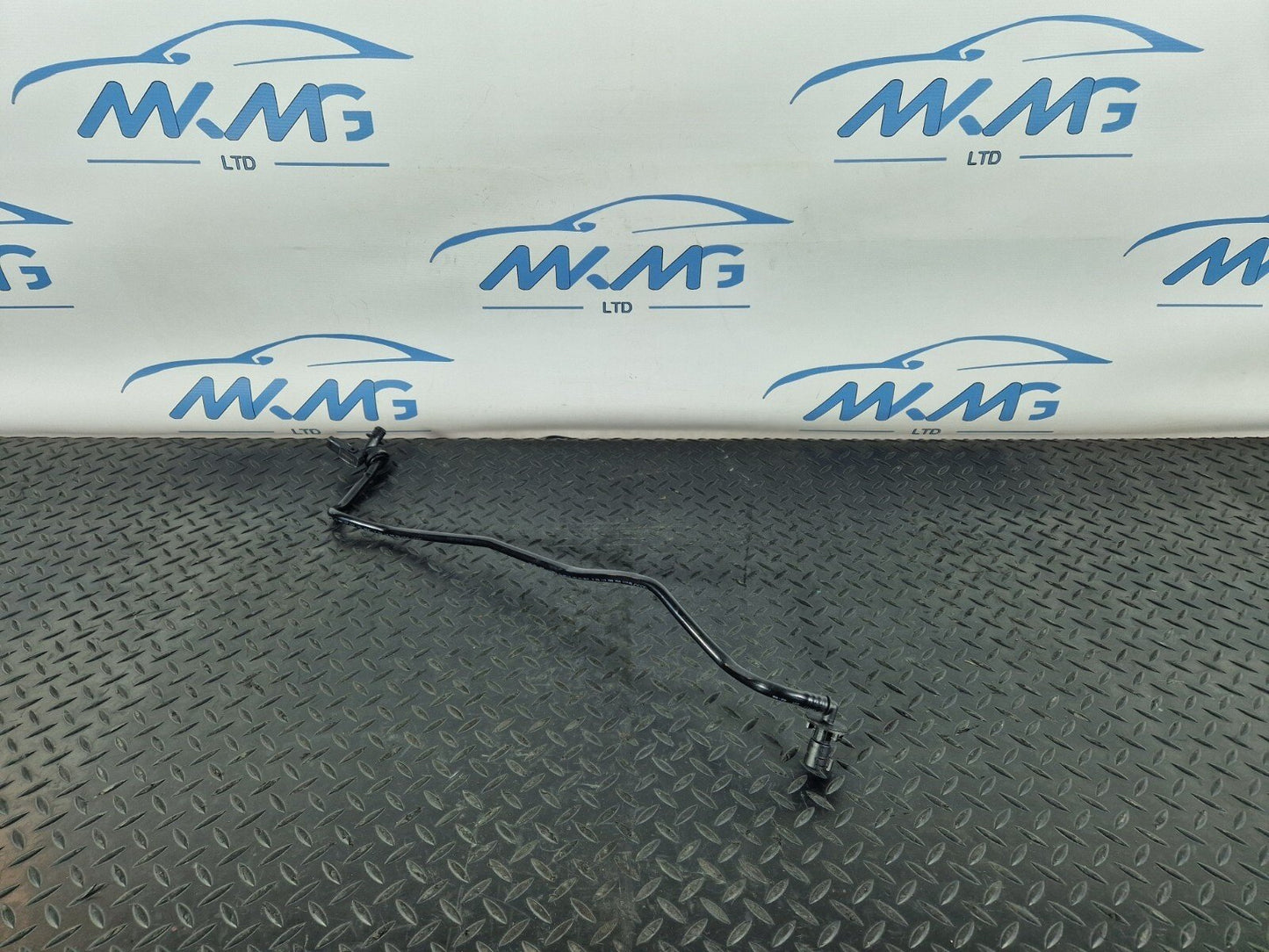 16-19 AUDI A4 B9 OEM VACUUM HOSE PIPE 8W0611933G