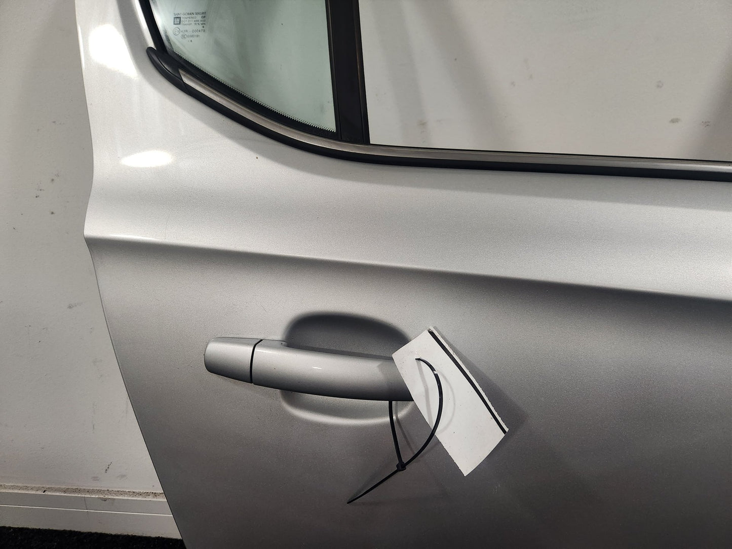 Vauxhall Corsa MK4 Hatchback 5dr Rear Right Complete Door in Switchblade Silver