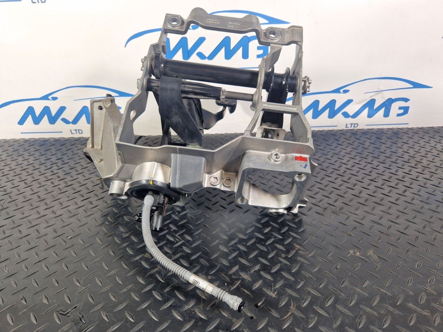 16-19 AUDI A4 B9 2.0TDI MANUAL COMPLETE CLUTCH/BRAKE/ACCELERATOR PEDALS