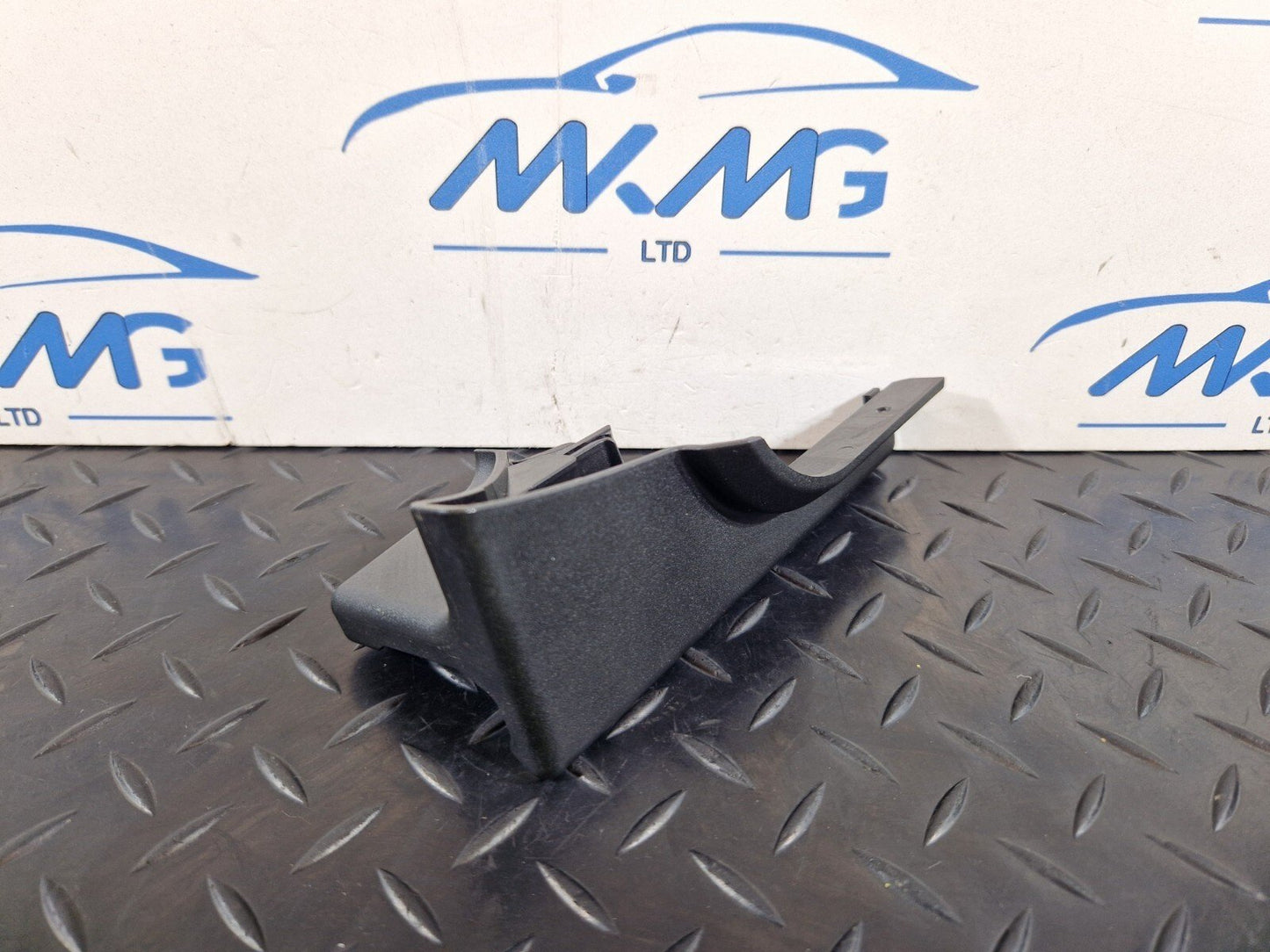 14-21 BMW 2 SERIES 218d GRAN TOURER F46 TRIM COVER RIGHT O/S PANEL 7341908