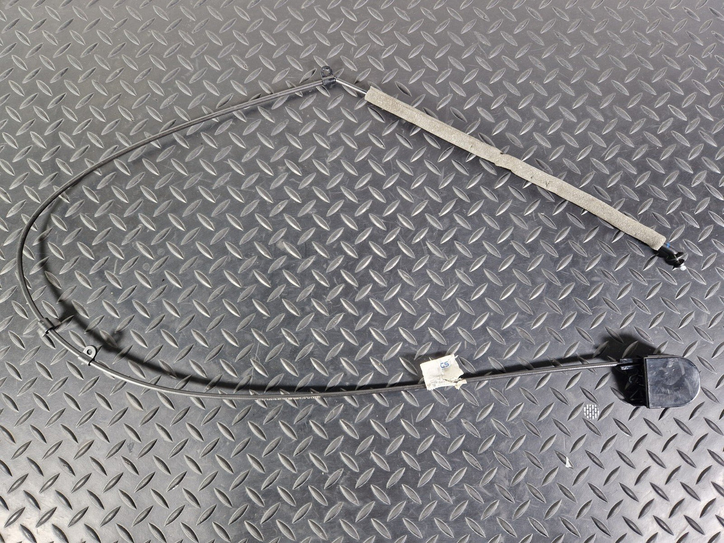 16-19 AUDI A4 AVANT B9 S-LINE RIGHT REAR SEAT RELEASE CABLE 8W9885682