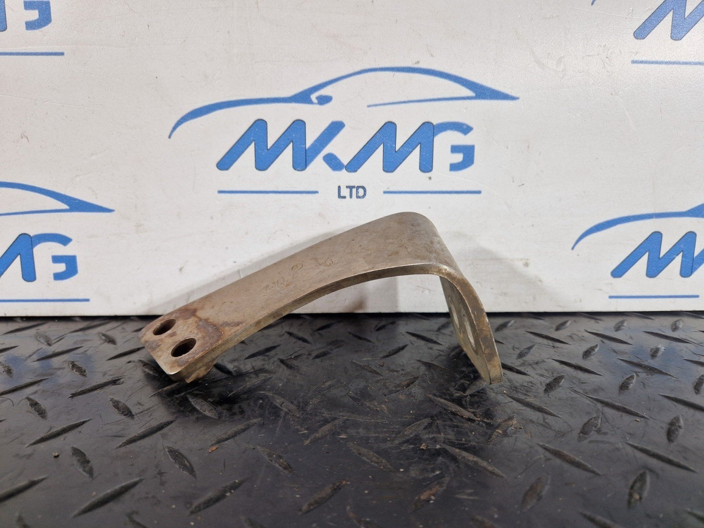 16-19 MERCEDES BENZ GLE W166 GENUINE LEFT N/S EXHAUST BRACKET A1664911341