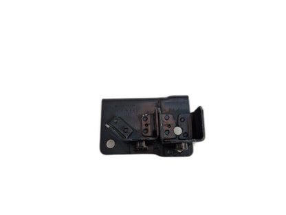 MERCEDES-BENZ C CLASS W205 LEFT MOUNTING BRACKET A2056100330