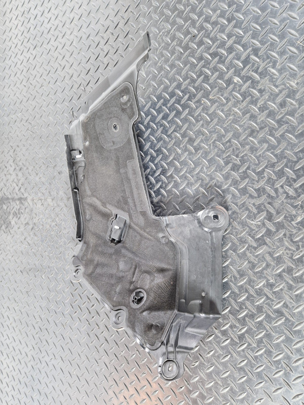 14-21 MERCEDES BENZ W205 GENUINE ENGINE PARTITION PROTECTION SHIELD A2056205801