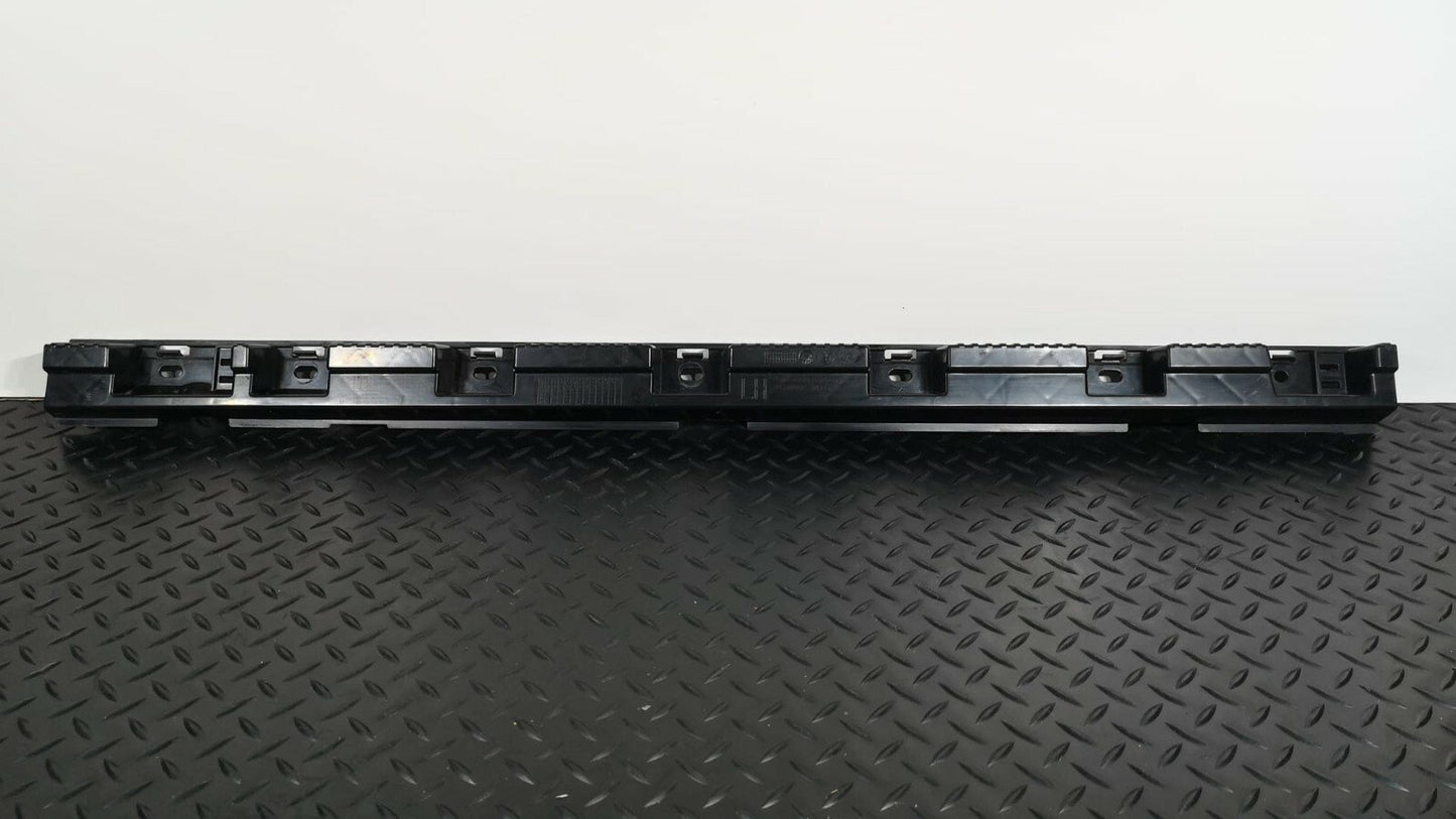 BMW X1 E84 GENUINE FRONT LEFT PASSENGER SIDE SKIRT BRACKET 2991493