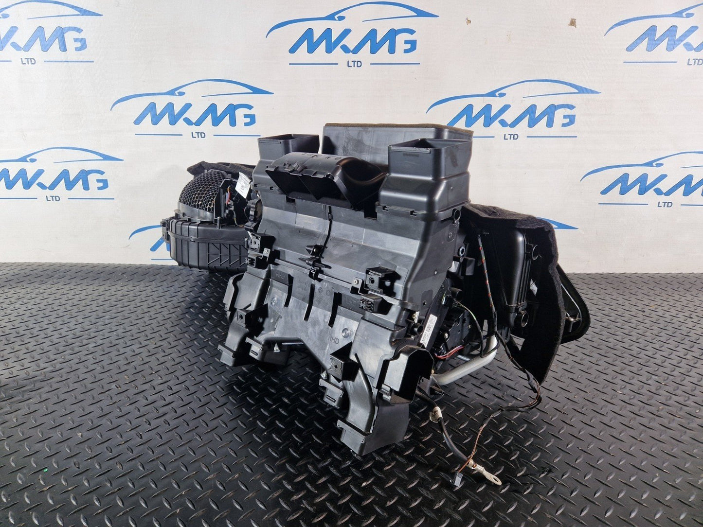 16-22 MERCEDES BENZ X253 HEATER MATRIX CORE & A/C CONTROL MODULE A2058309604