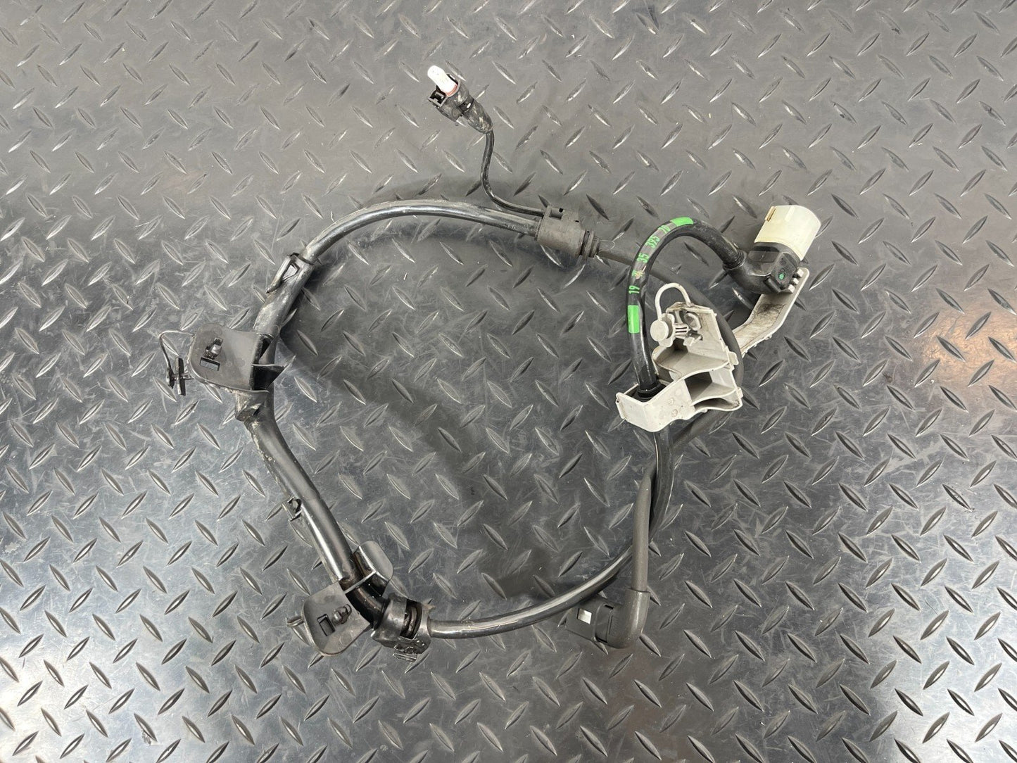 Mercedes W177 Rear Axle Wheel RPM Speed Left N/S Sensor Wire Harness A2475400700