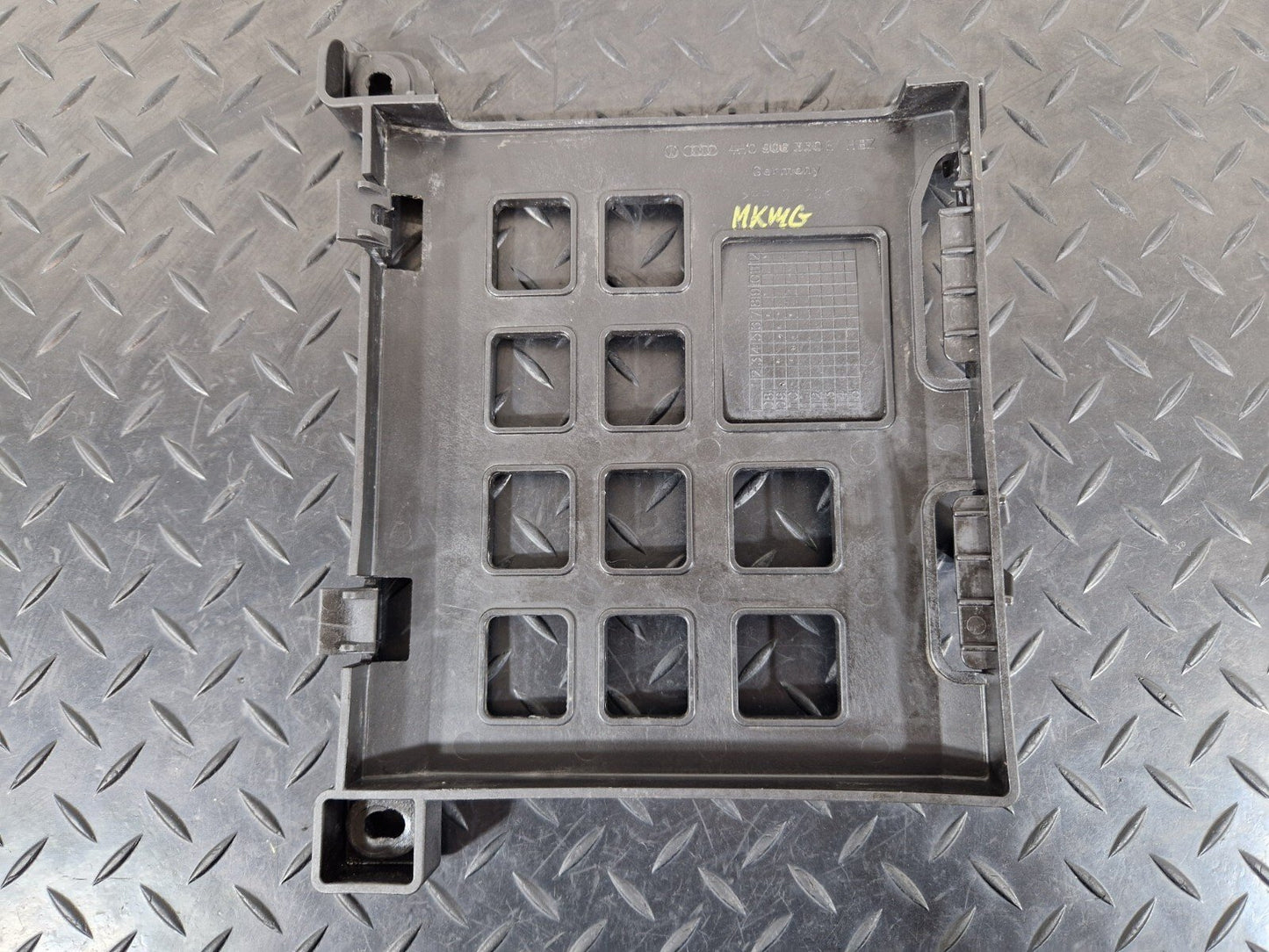 AUDI A8 4H ENGINE CONTROL UNIT BRACKET MOUNT HOLDER 4H0906330E