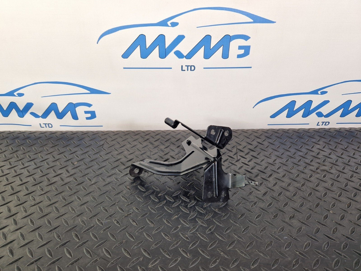 10-15 AUDI Q7 4L 3.0 TDI V6 FUEL FILTER HOLDER BRACKET 4L0201710