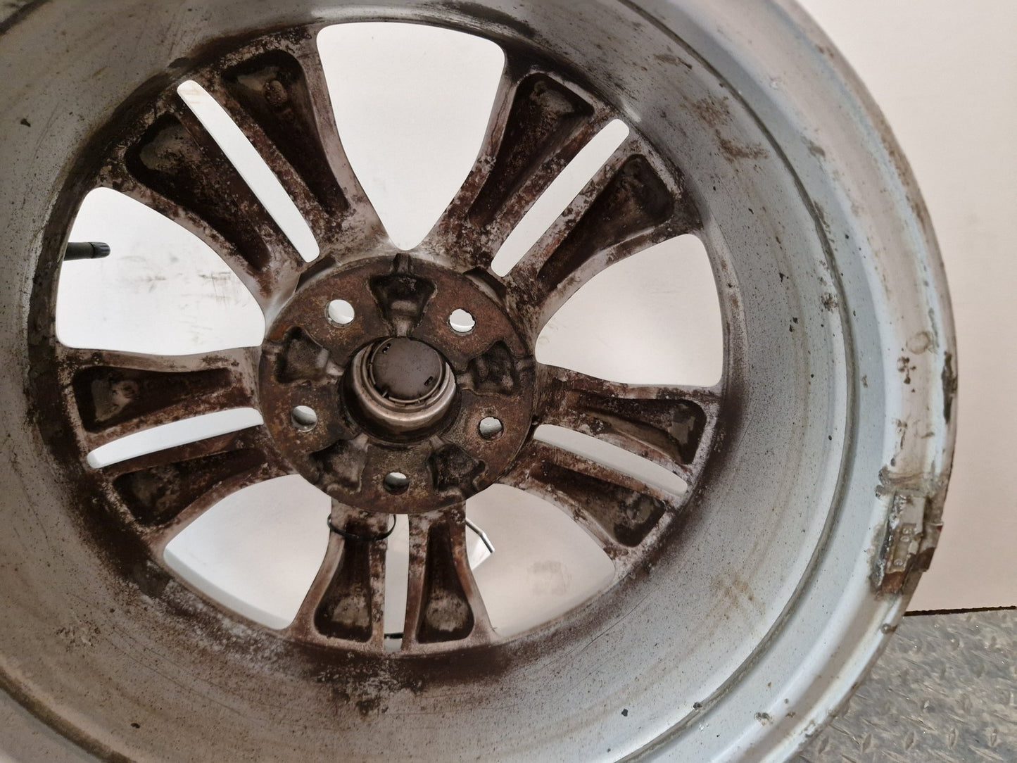 2012 Nissan Qashqai MK1 FL (J10) 17" 5 Double Spoke Alloy Wheel