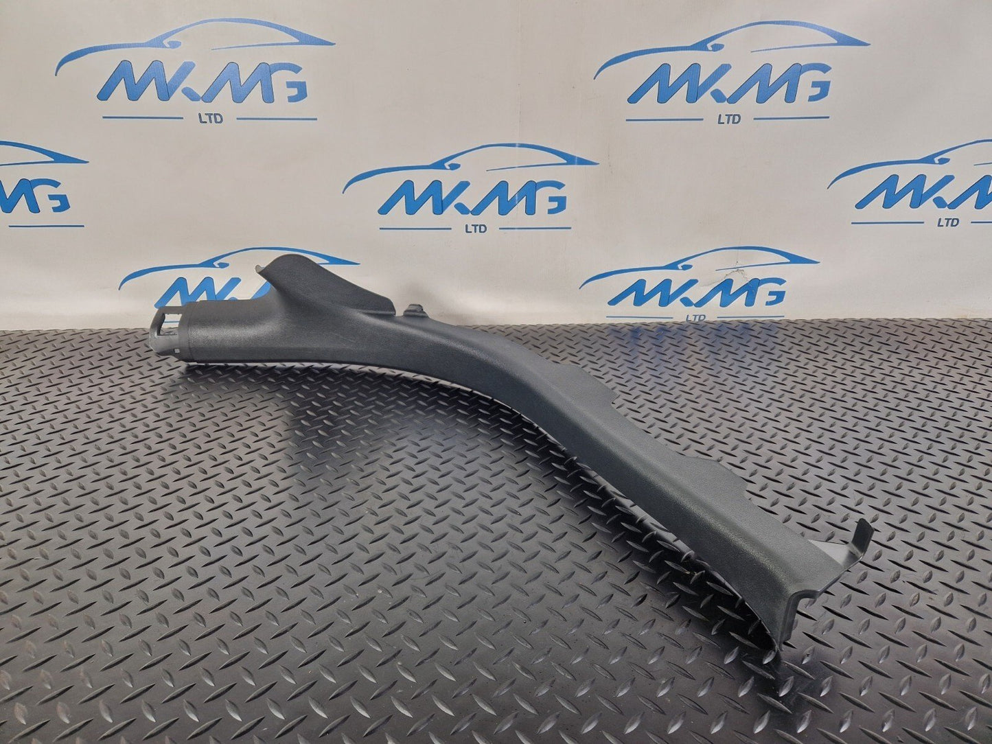 10-18 AUDI A7 4G S-LINE REAR LEFT NSR C PILLAR LOWER SILL TRIM COVER 4G8867767A