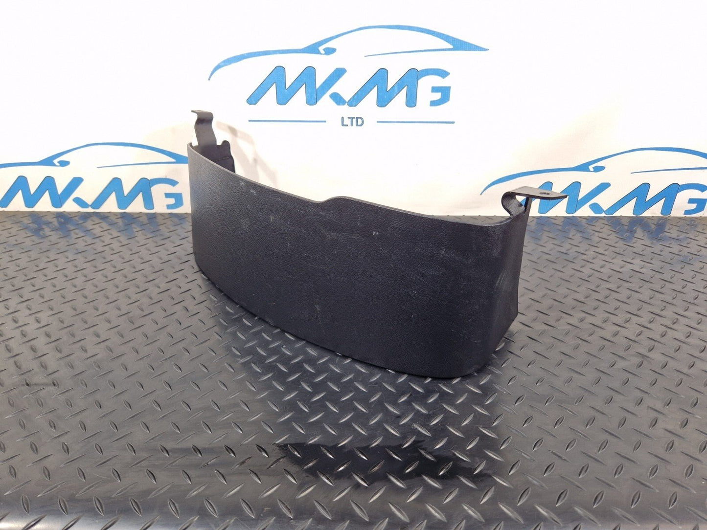 18-ON MERCEDES BENZ SPRINTER W907 W910 FOOTWELL PANEL TRIM COVER A9106880500