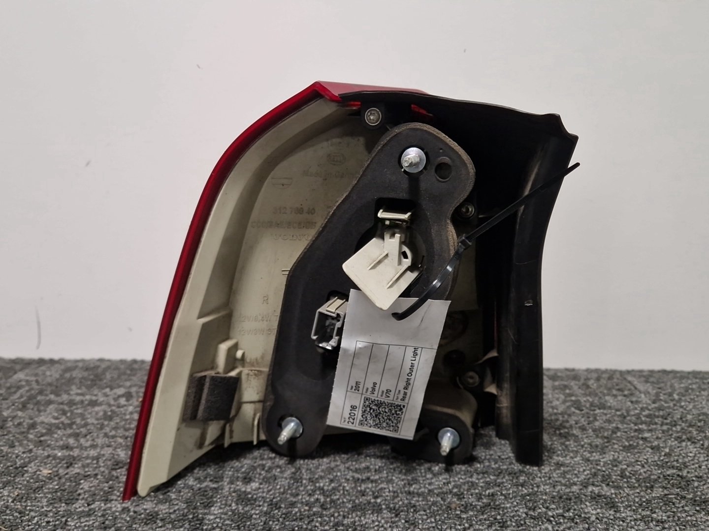 2011 Volvo V70 MK3 - Rear Right Outer Light